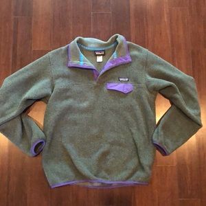 Gray Patagonia pull over